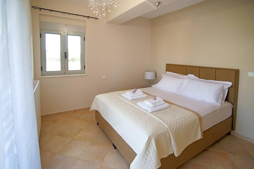 Kyparissia Luxury Home Buitenkant foto
