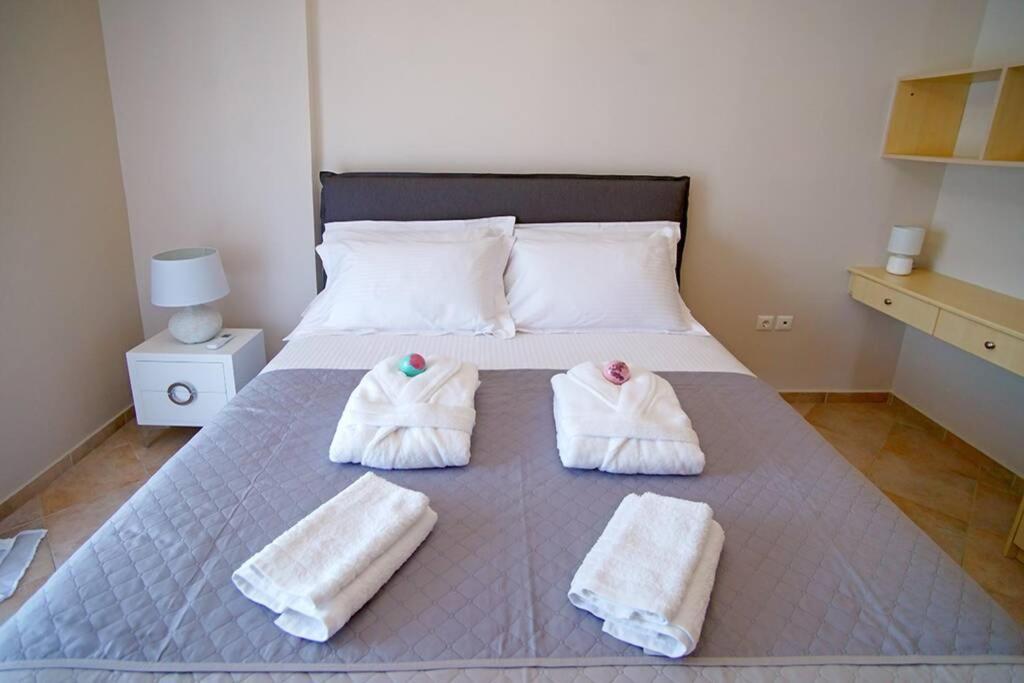 Kyparissia Luxury Home Buitenkant foto